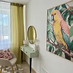 Zoi Apartamento *